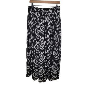 Vince Camuto black & white chiffon maxi skirt size 6